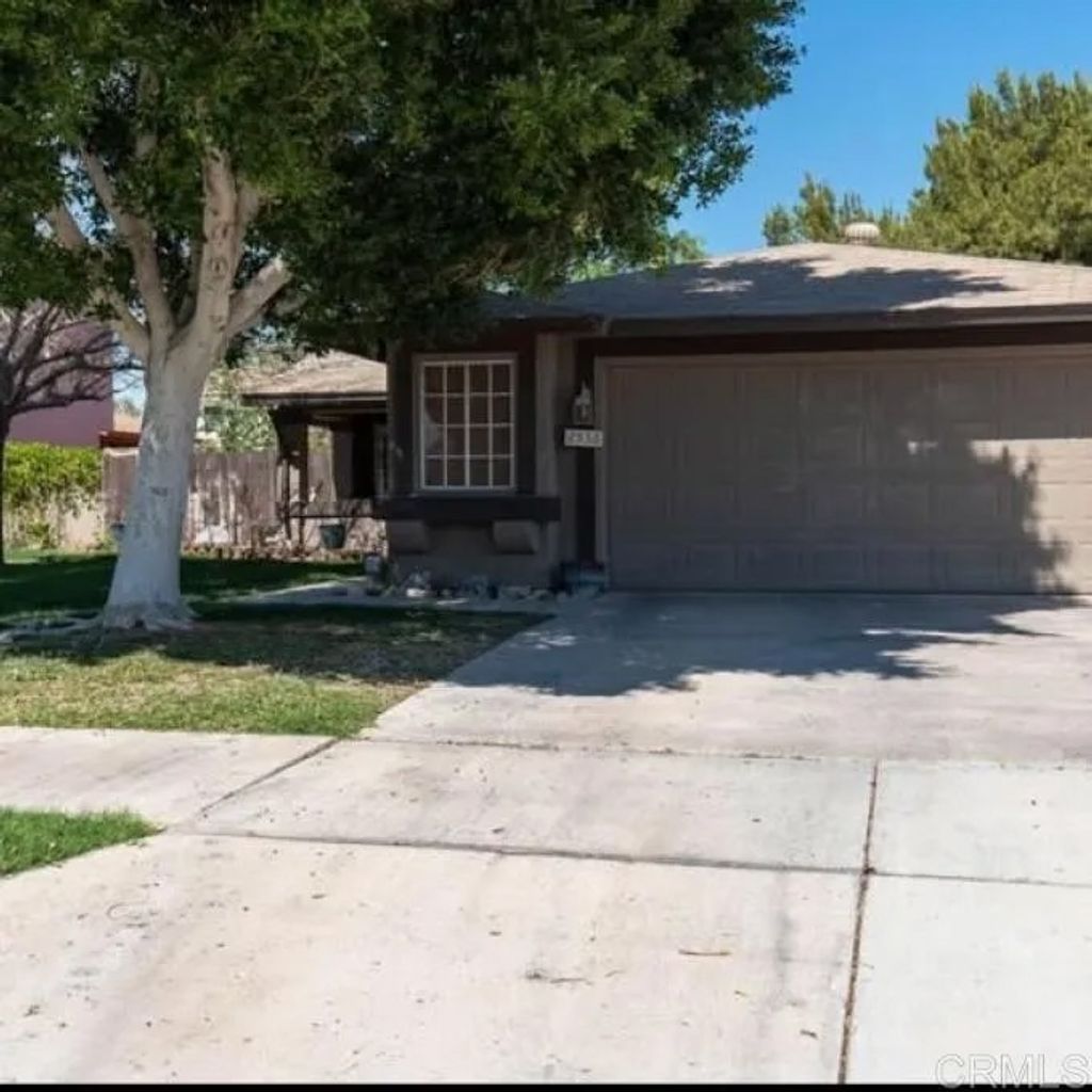 Photo of 2536 W Orange Avenue, El Centro, CA 92243 (MLS # PTP2600006)