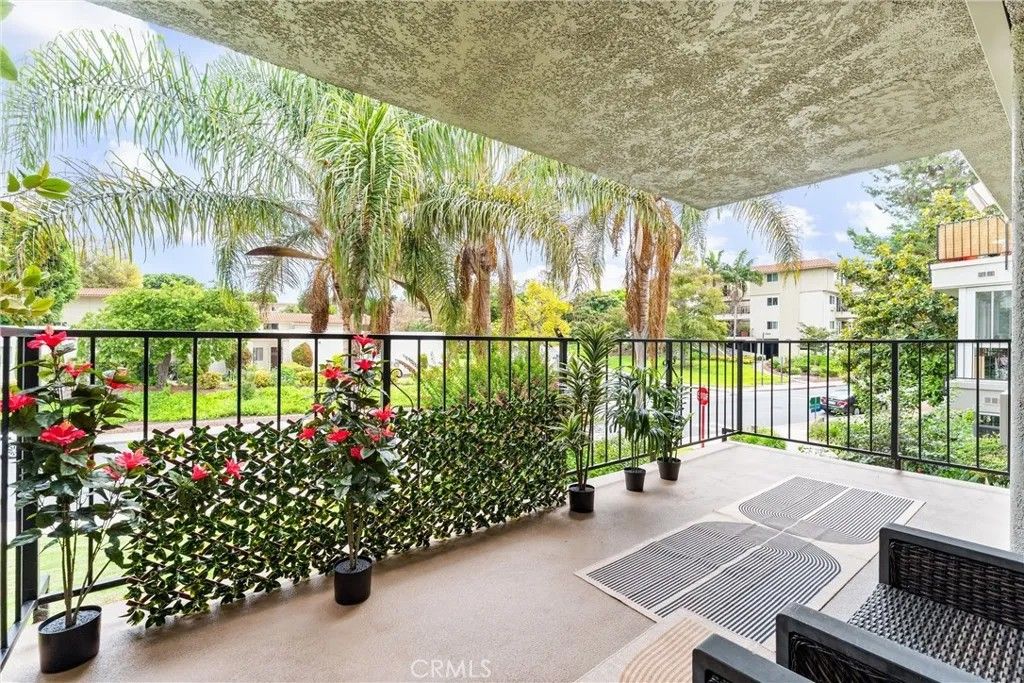 Photo of 2393 Via Mariposa #2F, Laguna Woods, CA 92637 (MLS # OC26040365)