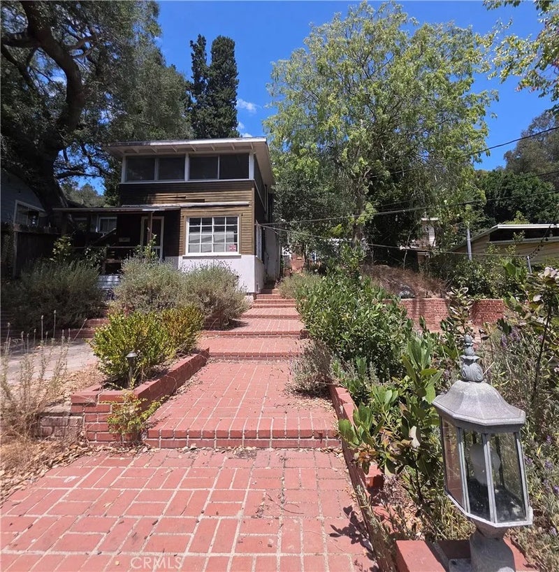 8709 Lookout Mountain