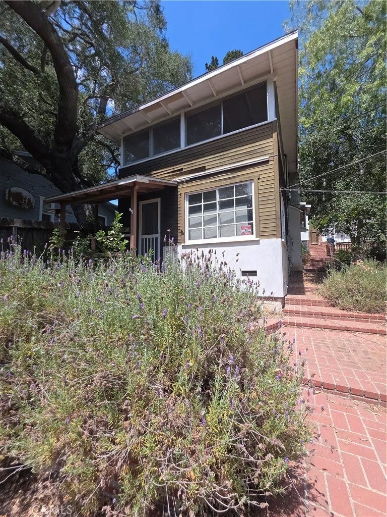 8709 Lookout Mountain