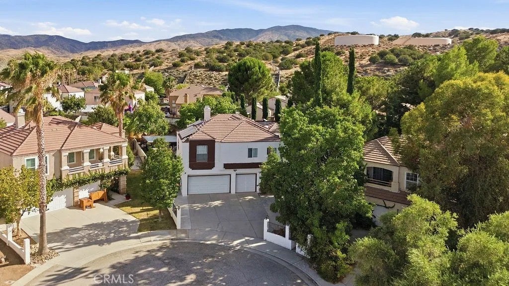 38833 Fruitridge Court
