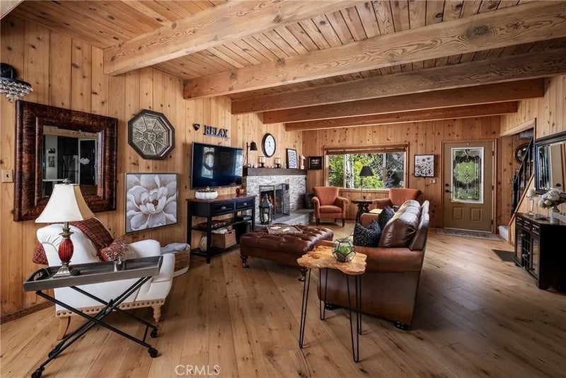 316 Corona (AKA 216 Crest Cir) Circle