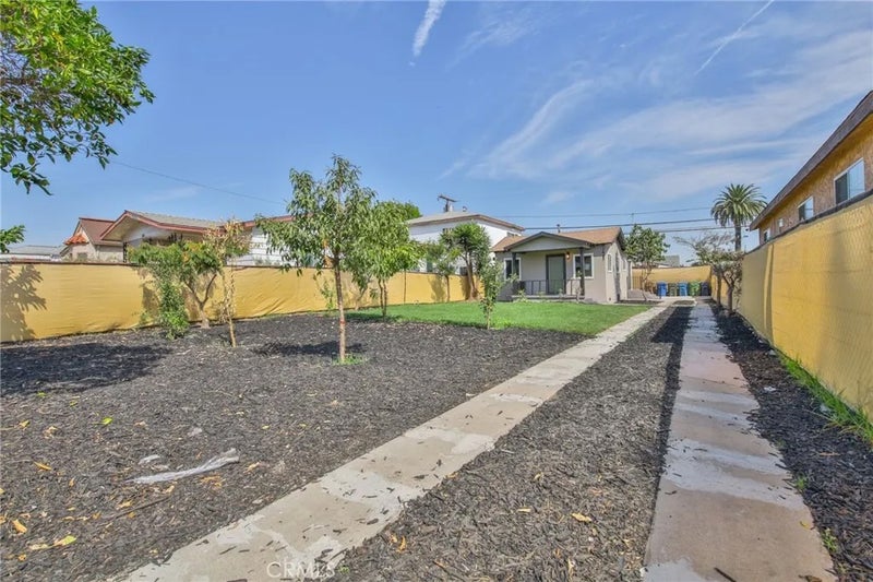1433 W 96th