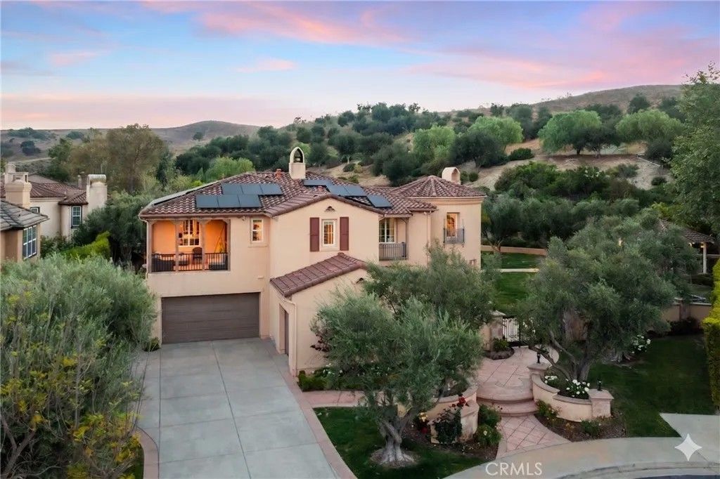 Photo of 26962 Alsace DR, Calabasas, CA 91302 (MLS # SR26104542)