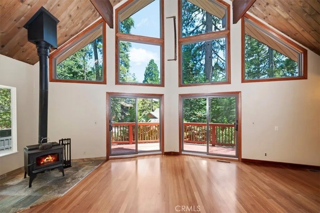 27302 Pinewood