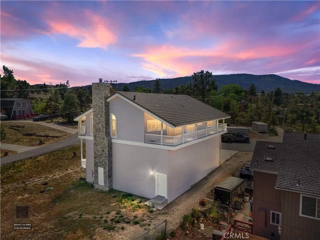 8905 Deer Trail