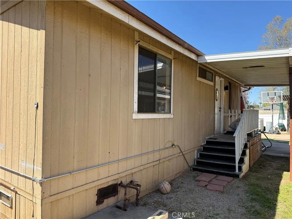 Photo of 2040 Parkridge Ave, Norco, CA 92860 (MLS # IG26061909)