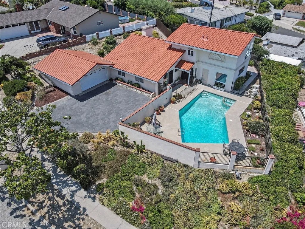 5123 Willow Wood Road