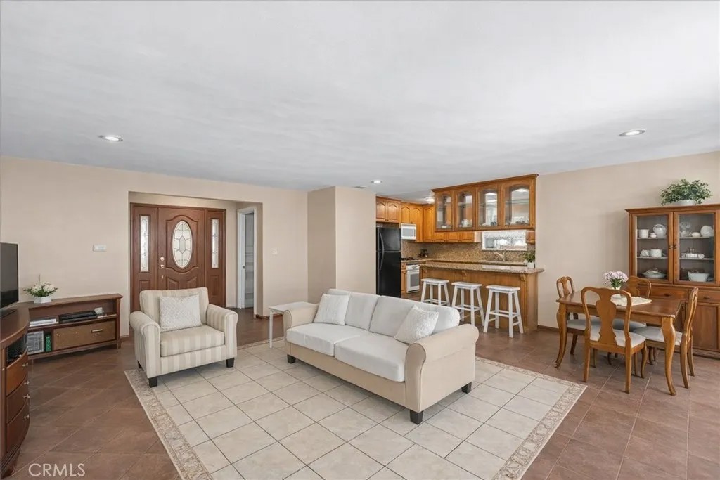 9370 Dorrington
