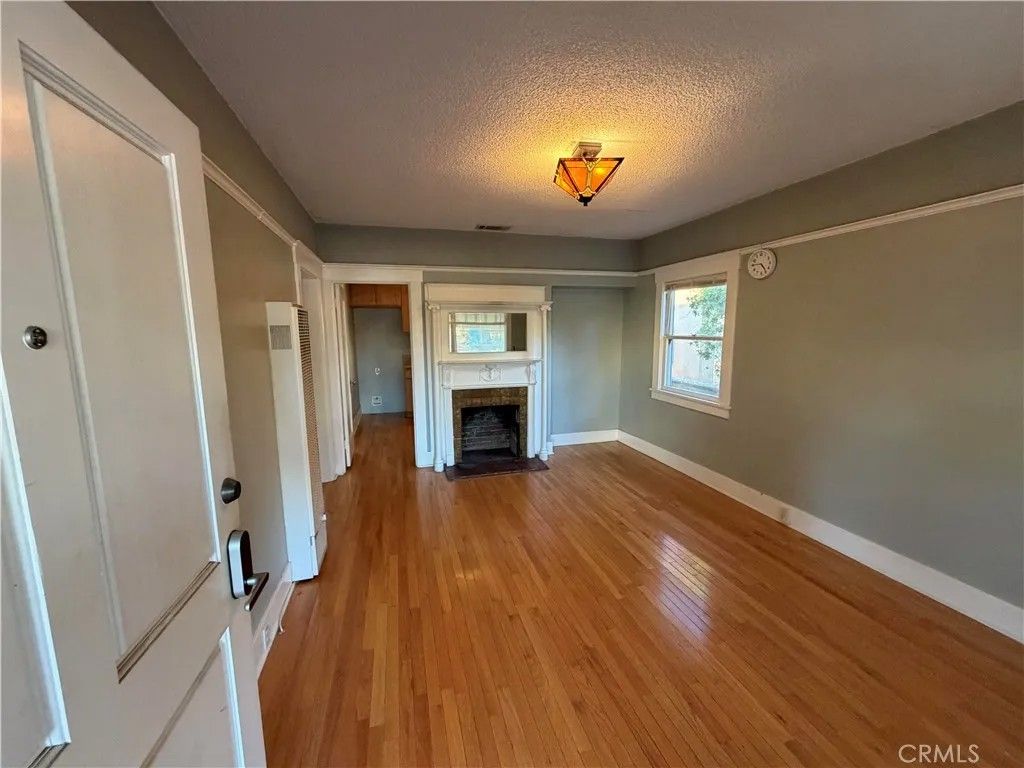 Photo of 3117 Lincoln Ave, Altadena, CA 91001 (MLS # OC25264651)