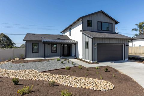 Photo of 702 Passion Court, Vista, CA 92083 (MLS # 260009439)