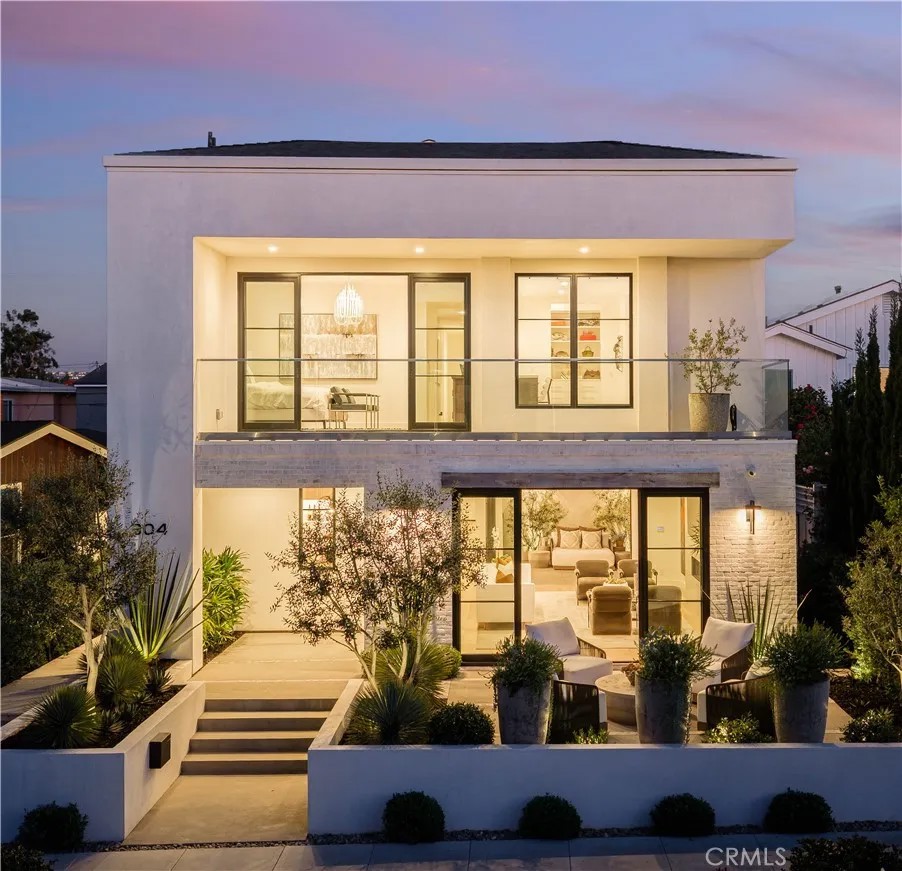 304 Goldenrod Avenue