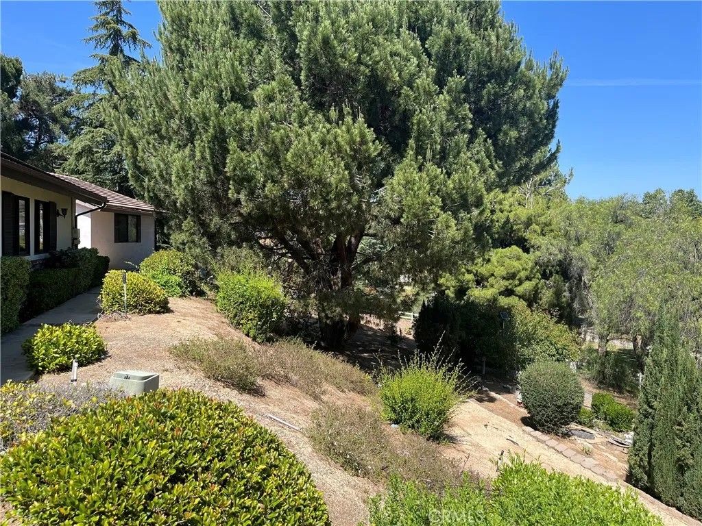 Photo of 3415 Caballo Ln, Fallbrook, CA 92028 (MLS # OC26090203)
