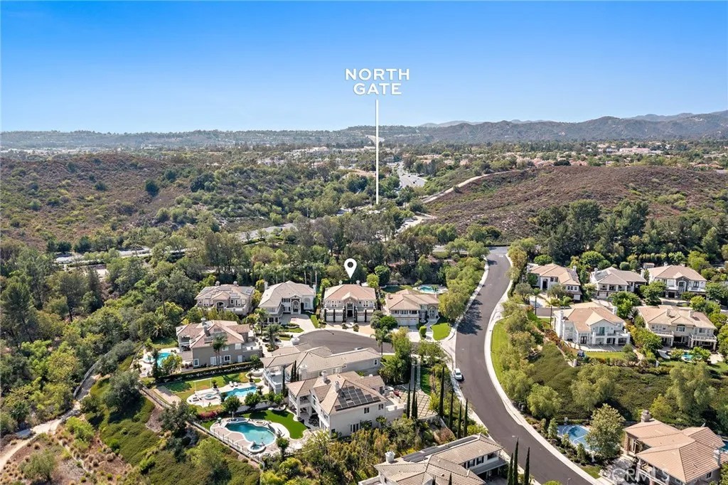 3 De Soto Way