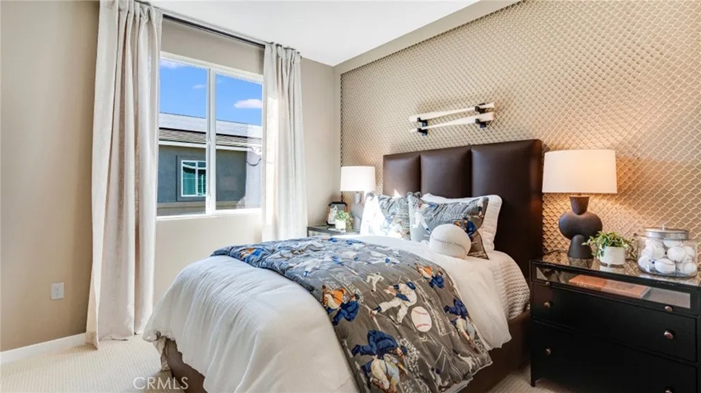 2839 E Amberley Privado