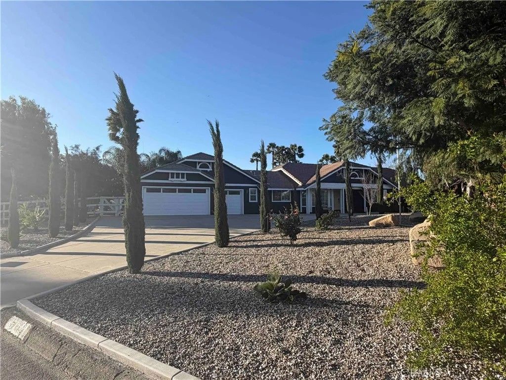 Photo of 28720 Jenny Ln, Menifee, CA 92584 (MLS # SW26044551)