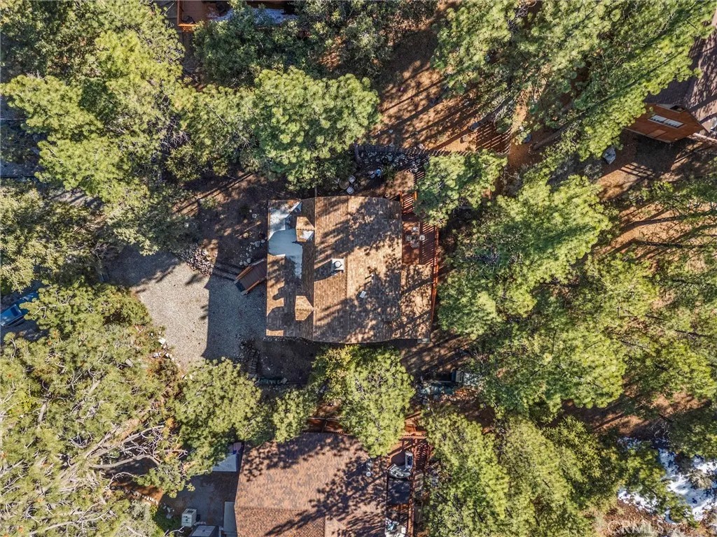 1521 Dogwood Way