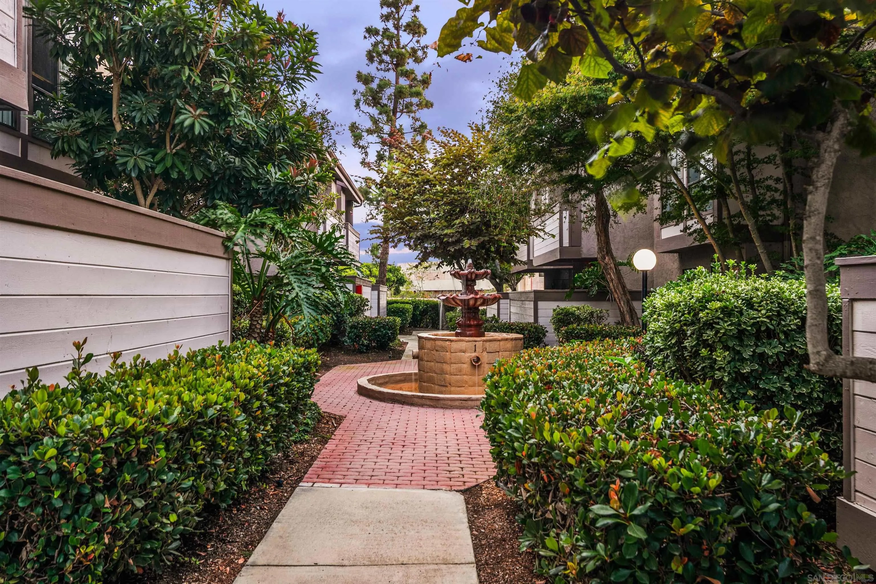 9229 Village Glen Dr 235