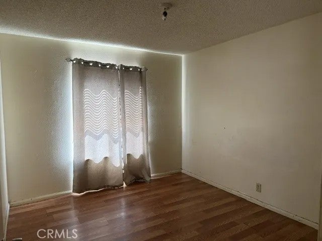 16581 Manzanita