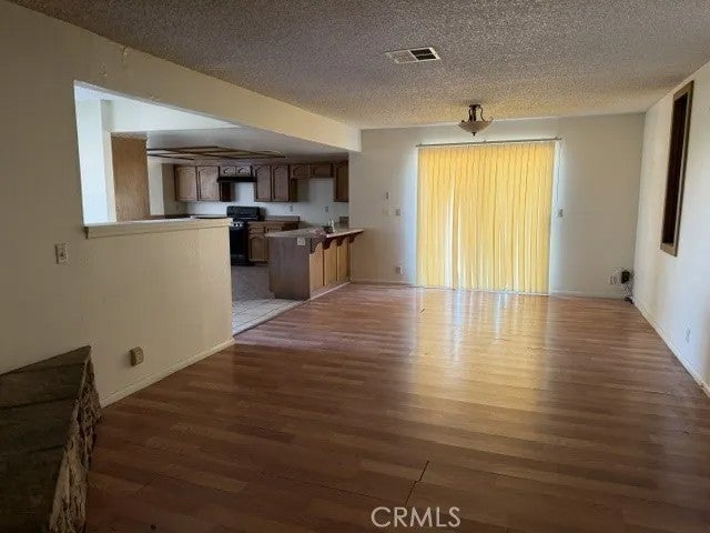 16581 Manzanita