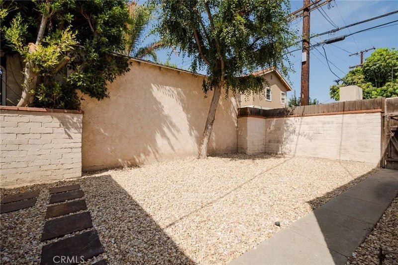 4270 Elenda Street