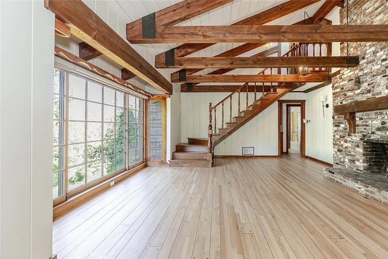 3852 Eureka Drive