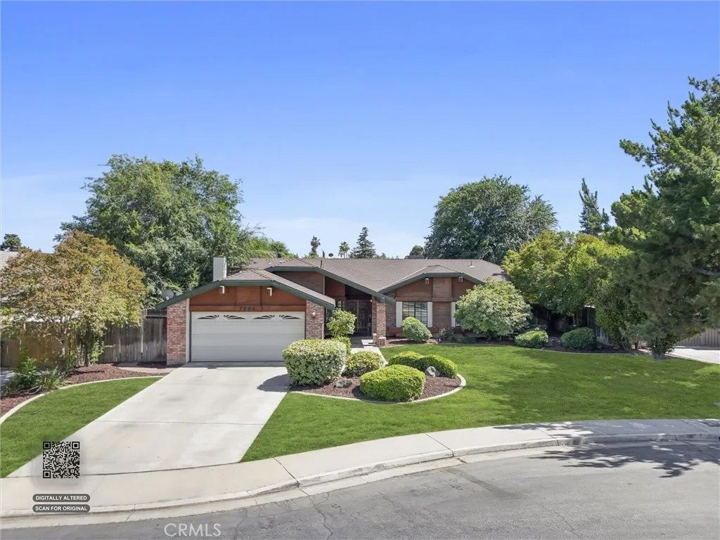 7204 Lacoste Lane