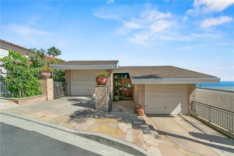 Photo of 625 Fontana Way, Laguna Beach, CA 92651 (MLS # OC26062745)