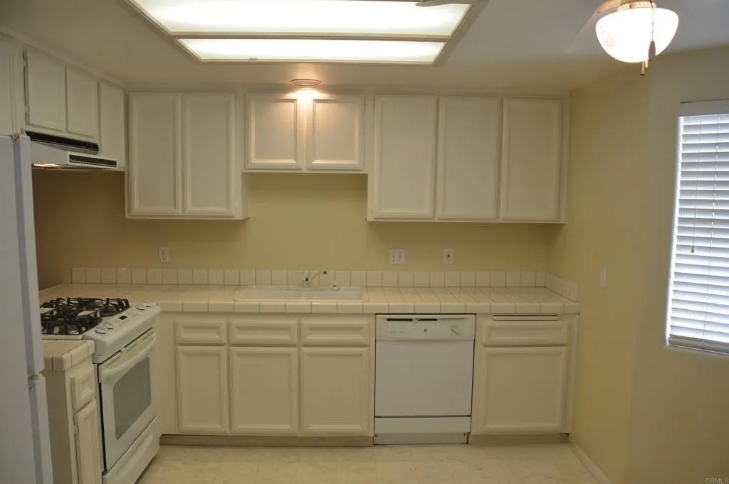 244 Evergreen Ave. G