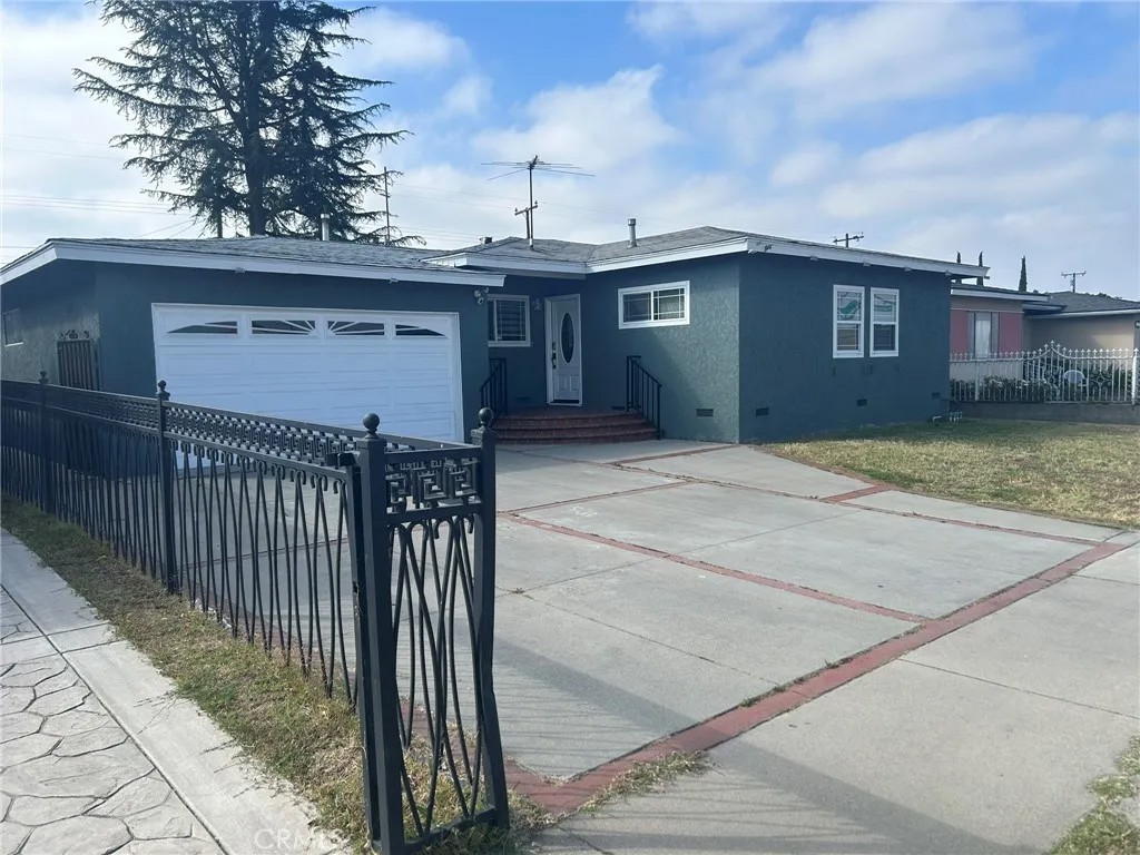 1618 N Hacienda