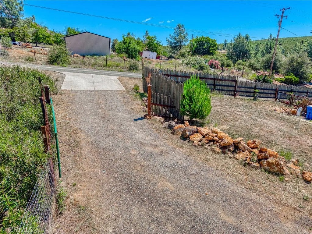 21738 Yankee Valley