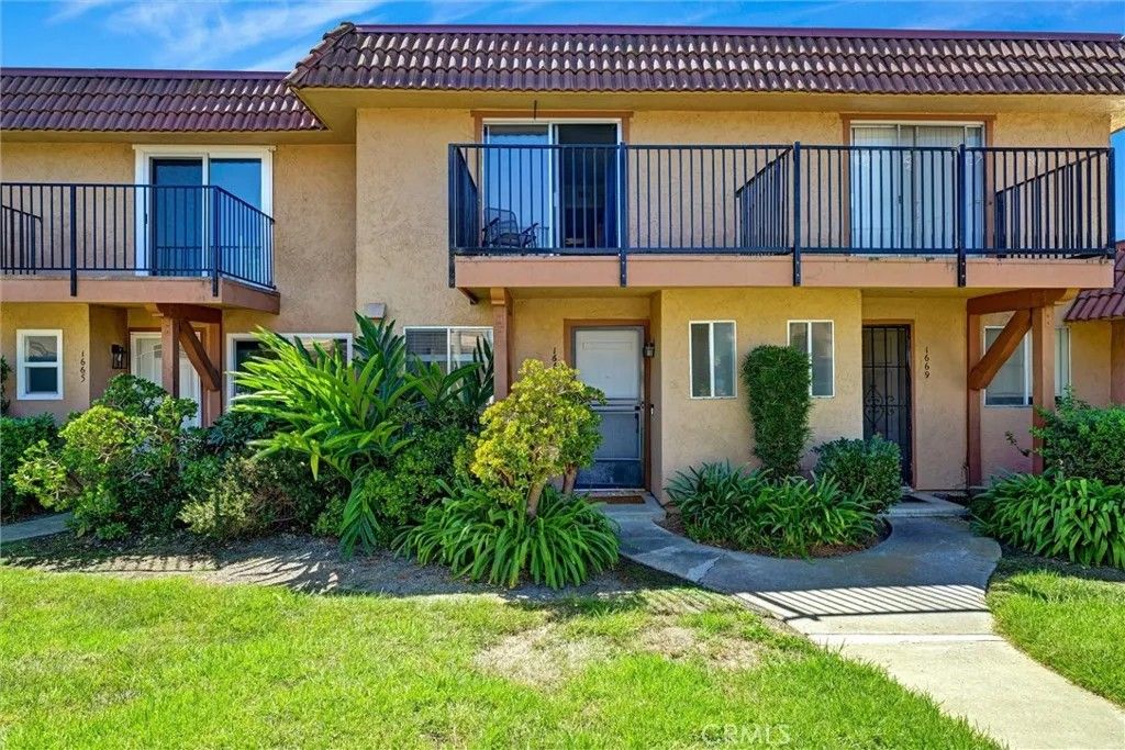 Photo of 1667 Rue De Valle, San Marcos, CA 92078 (MLS # IV25199236)