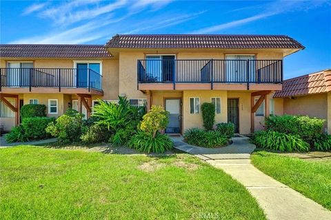 Photo of 1667 Rue De Valle, San Marcos, CA 92078 (MLS # IV25199236)