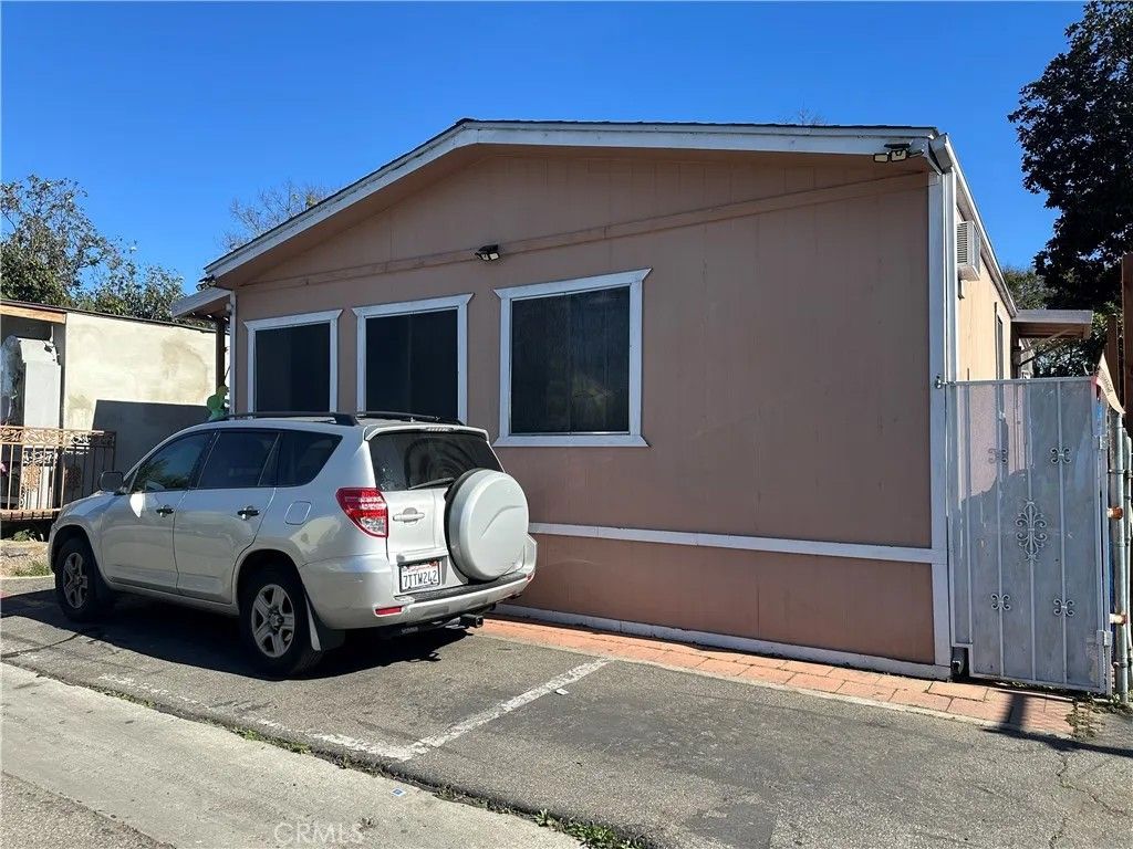 Photo of 6665 long Beach #18A, Long Beach, CA 90805 (MLS # PW26023782)