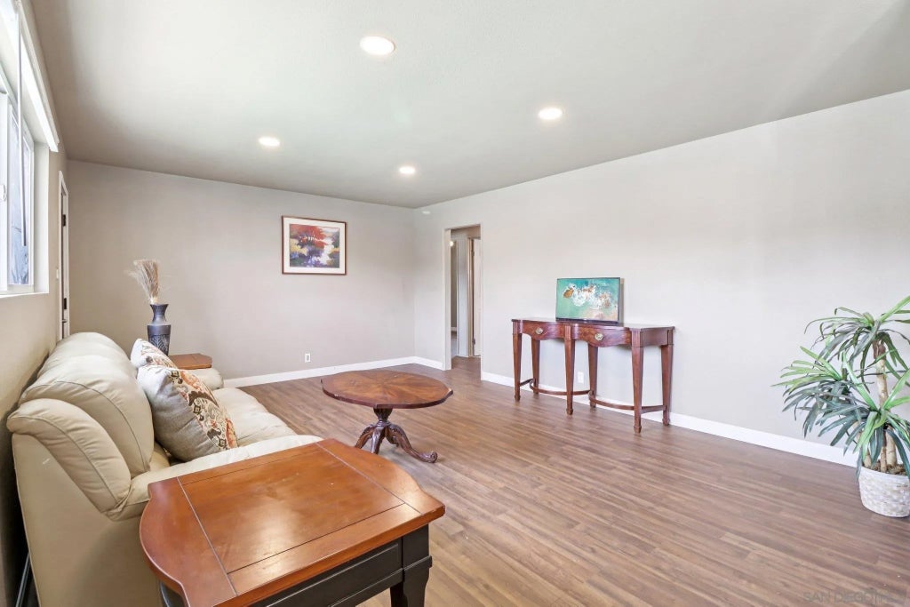 Photo of 4610 Lyric Ln, San Diego, CA 92117 (MLS # 260021685)