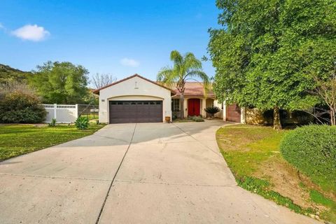 Photo of 23322 Nuevo Mundo Drive, Ramona, CA 92065 (MLS # NDP2601063)