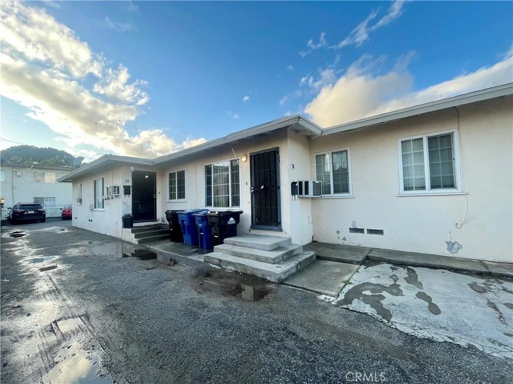Photo of 311 N Beverly Court, Ontario, CA 91762 (MLS # CV26043072)