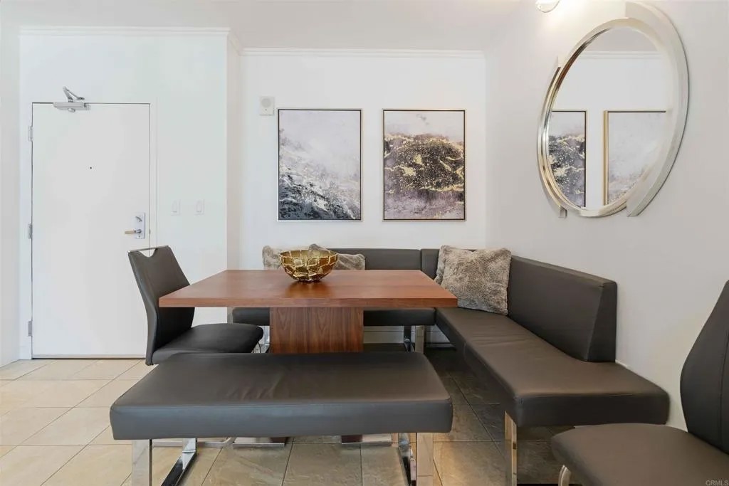 425 W Beech Street 851