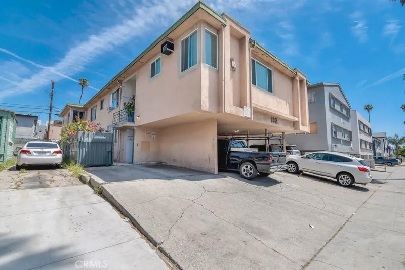 132 N Normandie