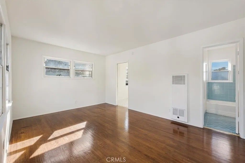 Photo of 1126 Chelsea Avenue #B, Santa Monica, CA 90403 (MLS # SR26013134)