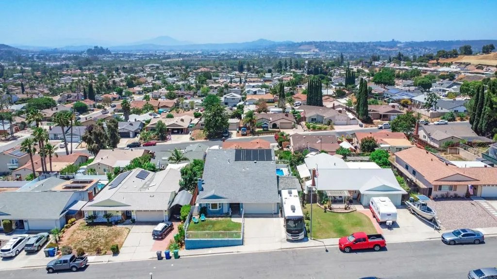 9933 Golden West Ln