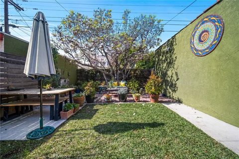 Tiny photo for 1245 S Hudson Ave, Los Angeles, CA 90019 (MLS # SR25239510)