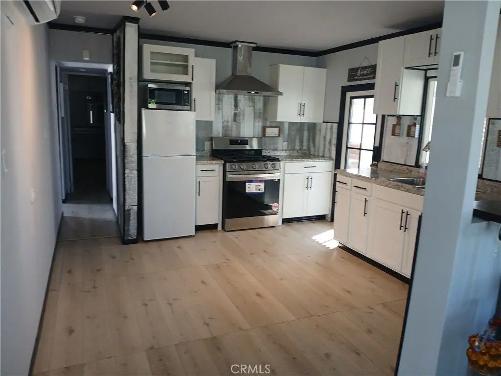 Photo of 281 Santa Clara Cir, Hemet, CA 92543 (MLS # SW26051881)