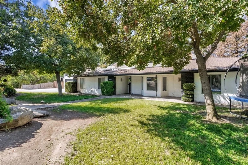 18654 Ridgedale