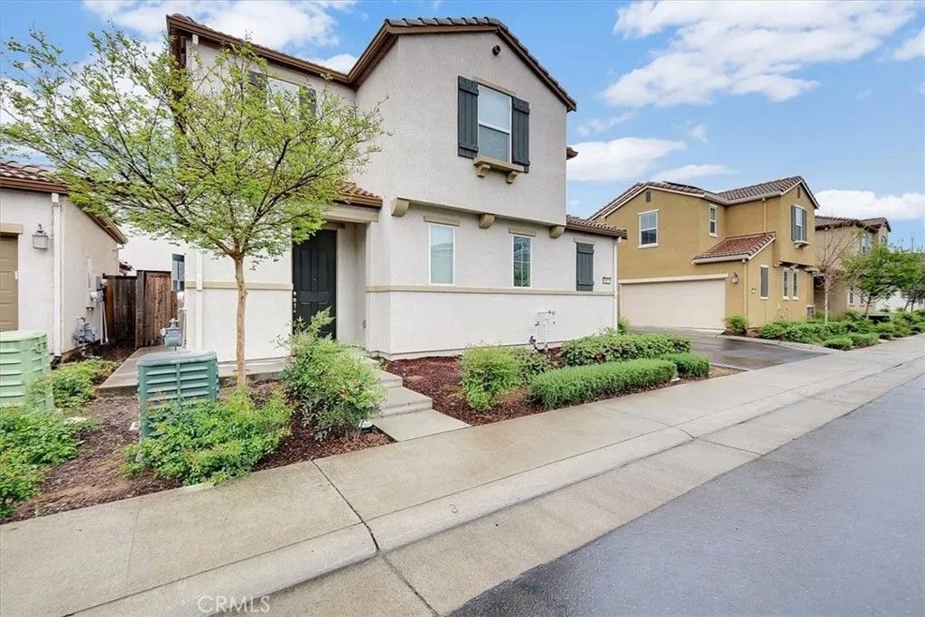 Photo of 9925 Del Surf Ln, Elk Grove, CA 95757 (MLS # SB26069732)