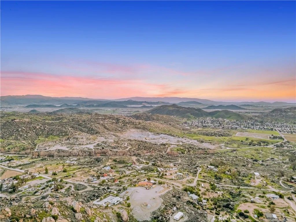 Photo of 31300 Ruth Ln, Homeland, CA 92548 (MLS # SW26019445)