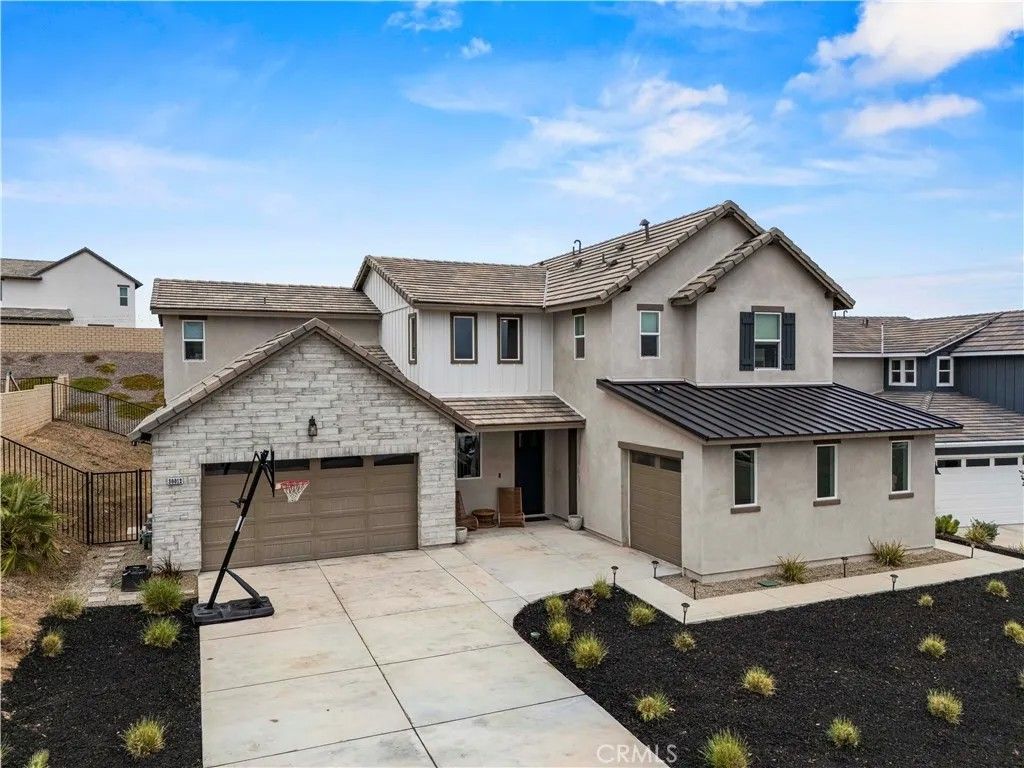 Photo of 30012 Chestnut Lane, Castaic, CA 91384 (MLS # SR26094433)