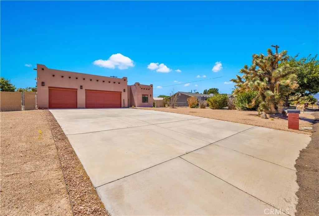 58055 Desert Gold Drive