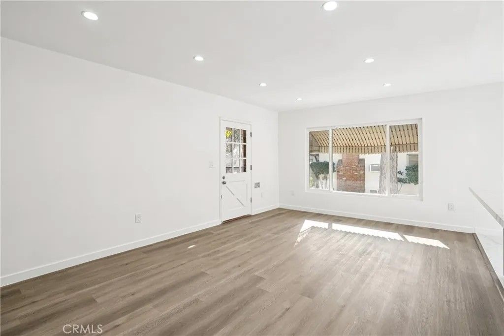 Photo of 1474 Allen Avenue, Altadena, CA 91104 (MLS # AR26003716)