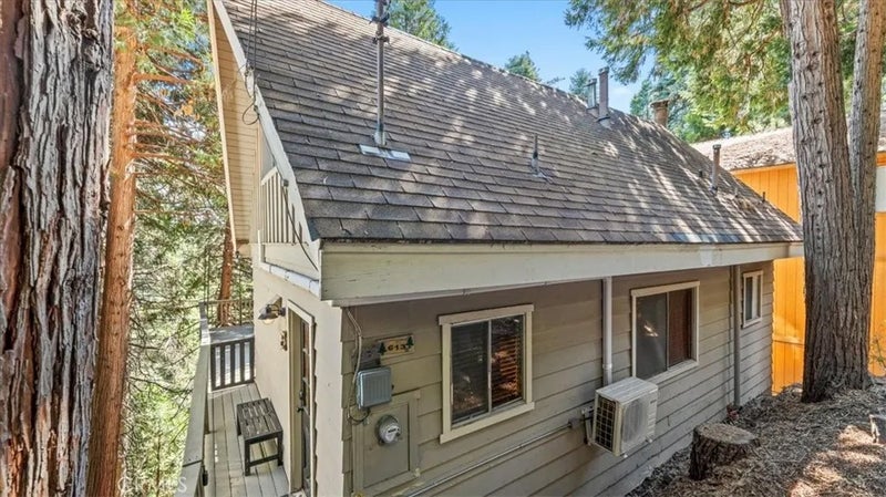 613 E Victoria Court